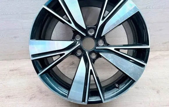 Volkswagen Golf VIII R18 alloy rim 5H0601025J