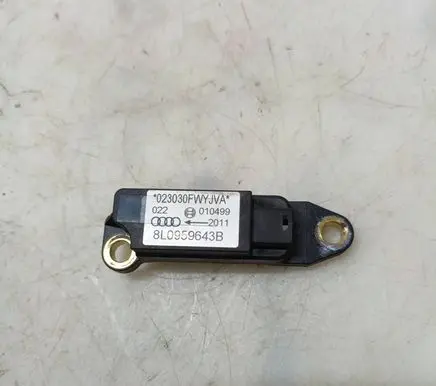 Audi A3 S3 8L Airbag deployment crash/impact sensor 8L0959643B 023030FWYJVA 010499