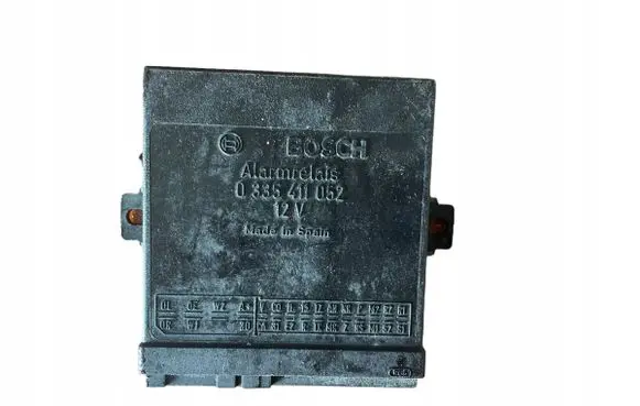 Mercedes-Benz E W124 Alarm control unit/module 0335411052