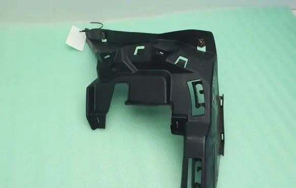 BMW 1 F20 F21 Front bumper mounting bracket 51118060299 8060299