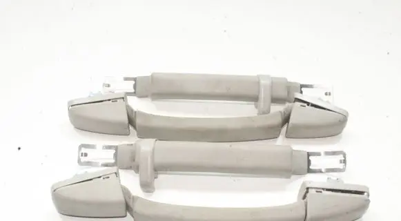 Lexus CT 200H A set of handles for the ceiling 