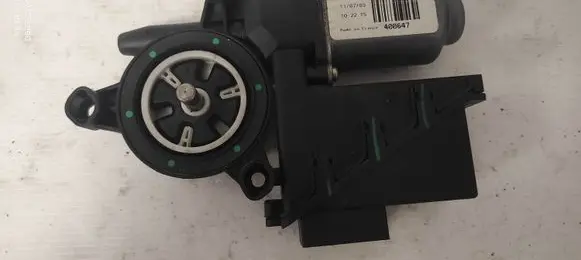 Volkswagen Polo Rear door window regulator motor 6Q0959811A 8105K4
