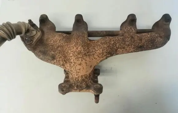 Volkswagen Caddy Exhaust manifold 028253033AA