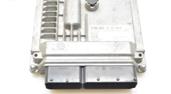 Skoda Octavia Mk3 (5E) Engine control unit/module 04L907445E