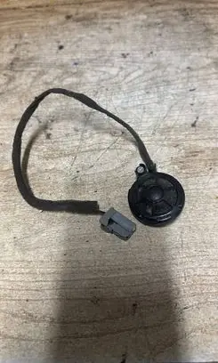 Volvo V50 Front door high frequency speaker 8673066