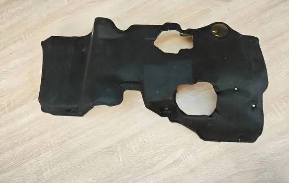 Engine bonnet/hood sound/heat insulation