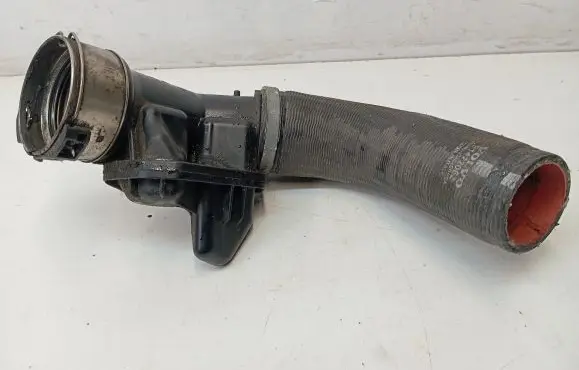 Volvo XC60 Intercooler hose/pipe 31422061