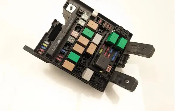 Hyundai ix35 Fuse module 91433-2Y292 91950-2S010
