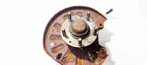 Hyundai Tiburon Rear wheel hub