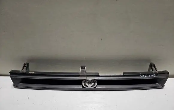Mazda 323 Front grill K2443