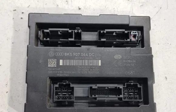 Audi A4 S4 B8 8K Comfort/convenience module 8K0907064DC