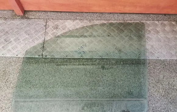 Mercedes-Benz Vito Viano W639 Sliding door window/glass 1212121212
