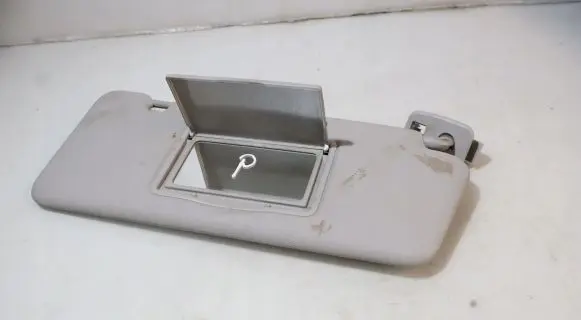 Renault Captur Sun visor clip/hook/bracket 