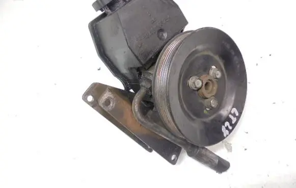 Mercedes-Benz Sprinter W901 W902 W903 W904 Power steering pump MGP-1592