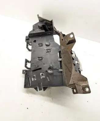 Chevrolet Tahoe Engine control unit holder 85167085