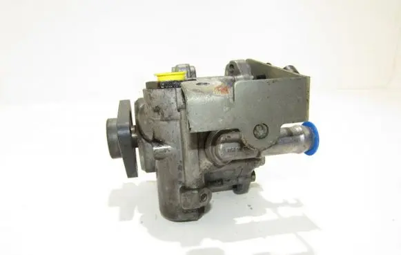 Peugeot 607 Power steering pump 9655444580
