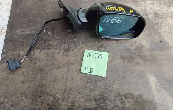 Volkswagen Golf IV Front door electric wing mirror 8324728