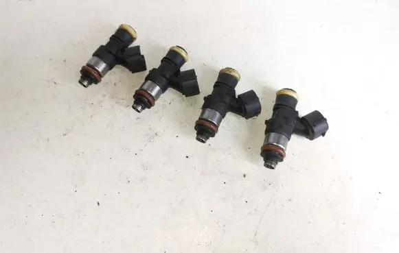 Volkswagen PASSAT B6 Fuel injectors set 0280158831 03C906039A