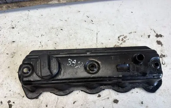 Audi A4 S4 B5 8D Rocker cam cover