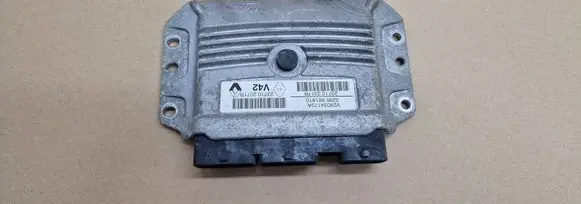 Renault Clio IV Engine control unit/module 237103317R