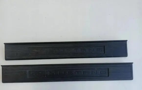 Ford Mustang VI Front sill (body part) FR3B-6313222