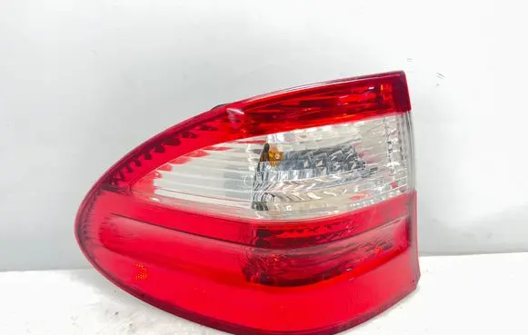 Mercedes-Benz E W211 Rear/tail lights A2118201564