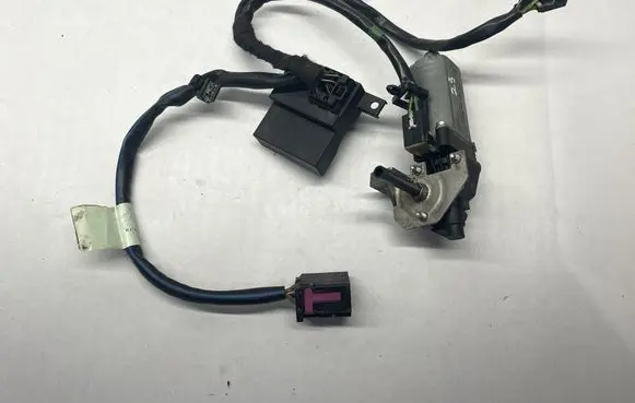 Audi A8 S8 D4 4H Steering wheel lock 4H0907705K 97062434900