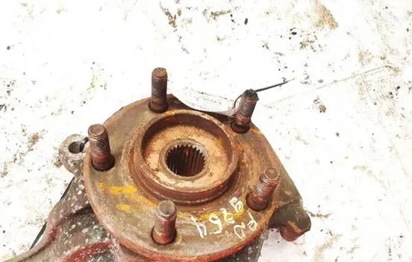 Chrysler Grand Voyager IV Front wheel hub