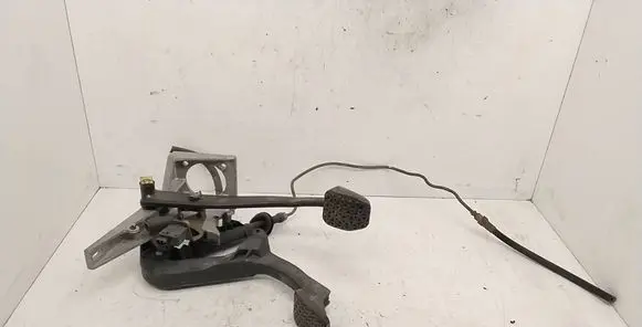 BMW 3 E36 Pedal assembly 1161962