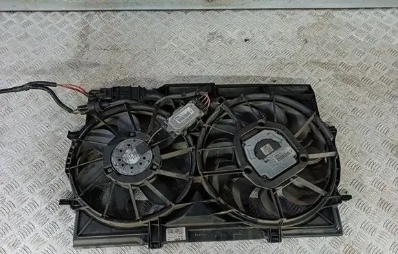Audi Q5 SQ5 Coolant radiator 8K0121207D
