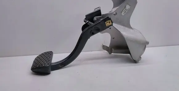 BMW X5 E53 Brake pedal 6752789