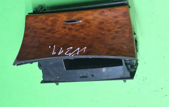Mercedes-Benz E W211 Car ashtray a2116800350