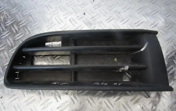 Volkswagen Polo Front bumper lower grill 6Q0853665F
