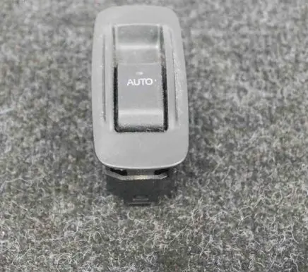 Toyota Corolla E120 E130 Electric window control switch 8480102411B1