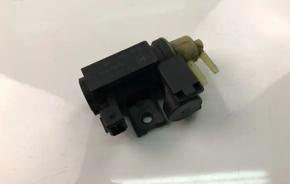 Renault Kadjar Turbo solenoid valve 8200790180