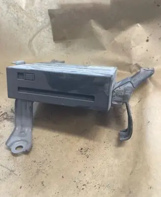 Toyota Prius (XW20) Navigation unit CD/DVD player 8684147050 022916 EK08012970