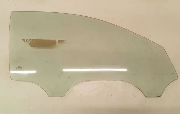 Volkswagen PASSAT B5.5 Front door window/glass (coupe) 43R00082