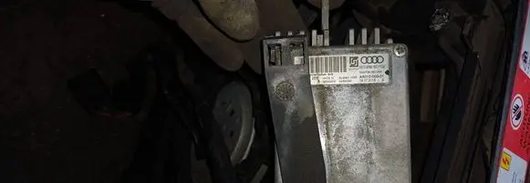 Audi A4 S4 B6 8E 8H Coolant fan relay 8E0959501