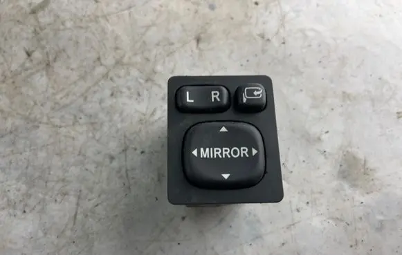 Toyota Land Cruiser (J120) Wing mirror switch 183575