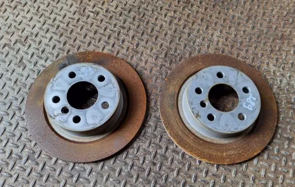 BMW 1 F40 Rear brake disc 6799367