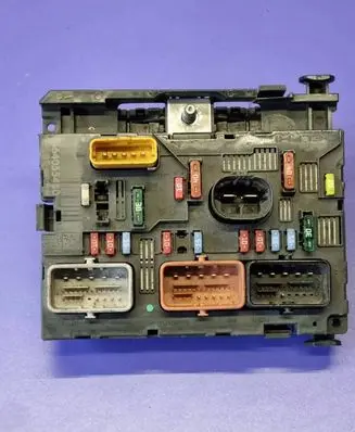 Citroen C3 Fuse module 9664055480