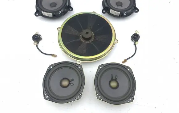 Nissan 350Z Audio system kit 28138CD000 28156AL500