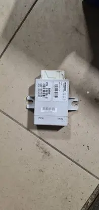 BMW 5 F10 F11 Air suspension control unit module (rear) 6860386 004002000 004007001