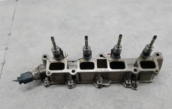 Volkswagen Golf V Fuel main line pipe 03C906051H