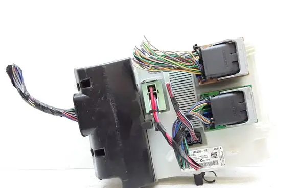Volvo V70 Fuse module AG9T14C256HC 31254837