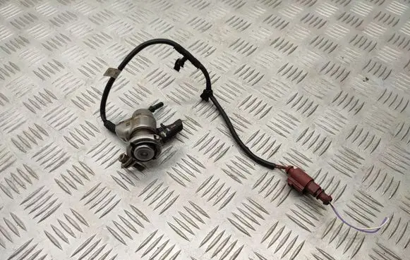 Volkswagen Sharan AdBlue injector 04L131113G