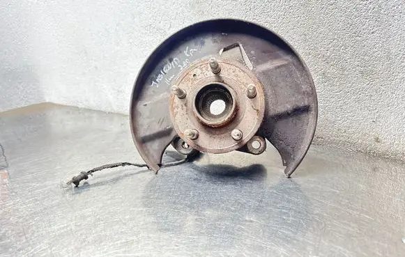 Opel Insignia A Front wheel hub spindle knuckle
