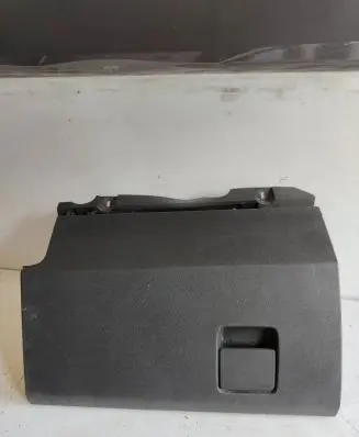 Opel Zafira B Glove box