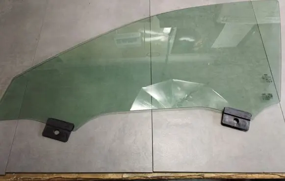 Audi A5 Front door window glass four-door 8B3845021B