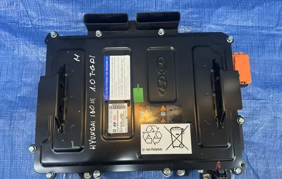 Hyundai i30 Hybrid / electric car battery 375M0G4000